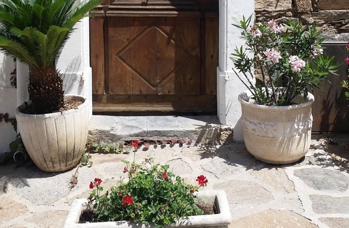 La Garde-Freinet Apartment | Rent St Tropez has the Guard Freinet beautiful apartment of 60m2 4PERS