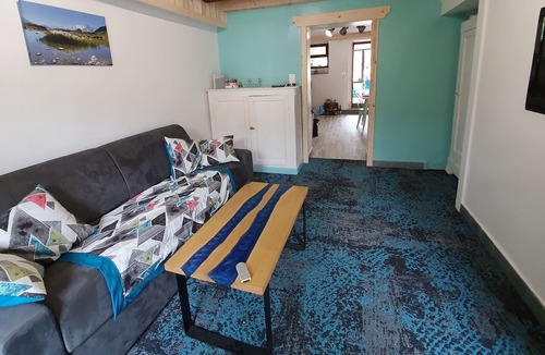 Chaparon House | Rental for 12 people on the shores of Lake Annecy, opposite the beach