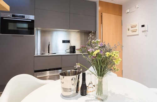 Sant Gervasi Apartment | Rentals: Duplex Sant Gervasi apt, private terrace