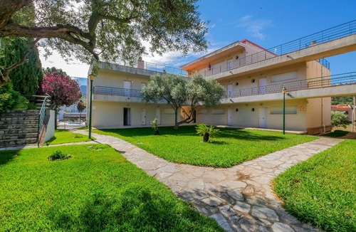 El Mas Oliva Apartment | Rescator Resort 203 - Two Bedroom Apartment, Sleeps 6