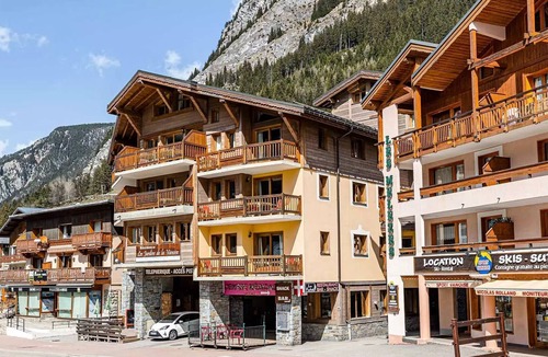 Pralognan-la-Vanoise Apartment | Residence Les Jardins de la Vanoise * - 3 Rooms Mountain Corner or 4 Rooms 9 People