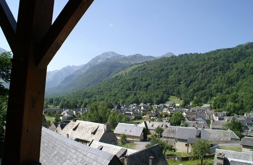 Peyragudes Apartment | Residence in the louron valley with superb views of the valley floor