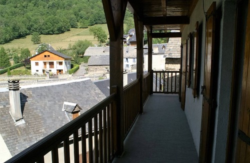 Peyragudes Apartment | Residence in the louron valley with superb views of the valley floor