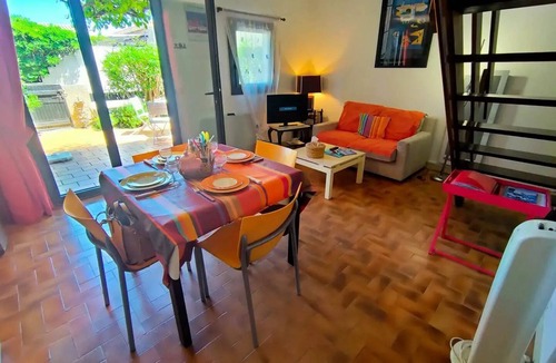 Les Arenes Villa | Residence Les Actinies - Charming cottage 5ARE44 Charming little house with lovely outdoor