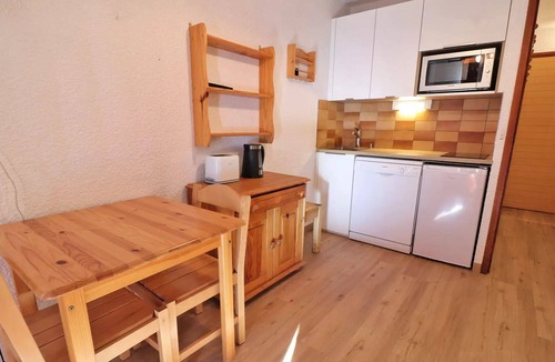 Meribel-Mottaret Apartment | Residence Lac Blanc - LUMINE STUDIO IN BORD OF PAST