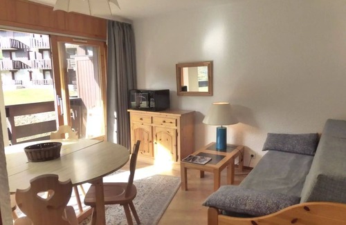 Meribel-Mottaret Apartment | Residence Le Lac Blanc - 2-room apartment for 6 people in Meribel Mottaret in the Hameau district, at the foot of the slopes and close to shops