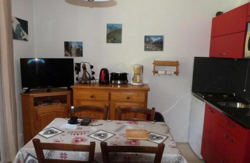 Valloire Apartment | Residence Le Thymel - 2 pièces cabine 4 personnes 2 exposé Est MAE-8644