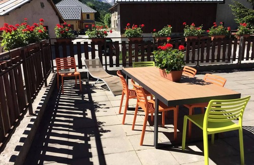 Valloire Apartment | Residence Les Fermes Du Planet - 6 rooms duplex 12 people 4* exposed South