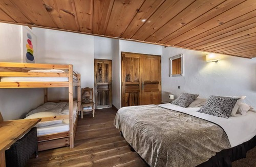 Le Praz Ski Chalet | Residence Roc Mugnier - Chalets for 8 People
