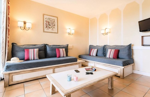 Behobie Apartment | Residence the Bordaberry estate - 3 room apartment for 7 people - Prestige
