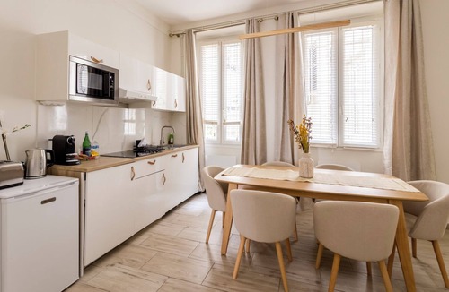 2nd Arrondissement House | Reva Suites
