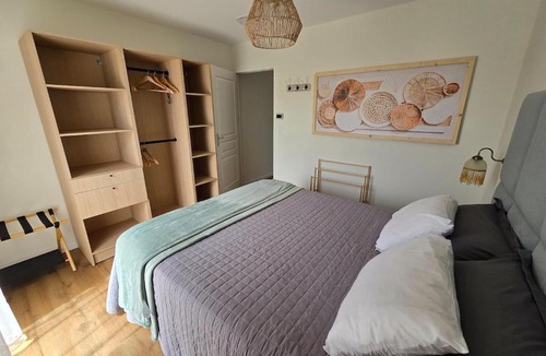 Digosville Apartment | Rez-de-chaussée complet dans une maison contemporaine