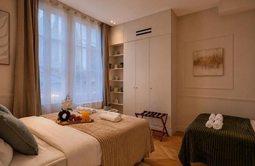 Les Halles Apartment | Rivoli Elegance - Samaritaine Air Conditioning