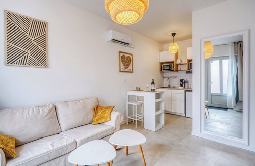 Bastide Apartment | Romance and brightness in the heart of Bordeaux