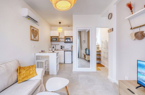 Bastide Apartment | Romance and brightness in the heart of Bordeaux