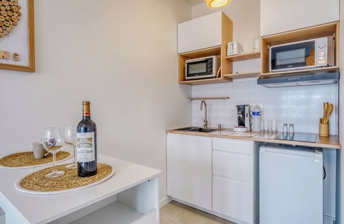 Bastide Apartment | Romance and brightness in the heart of Bordeaux