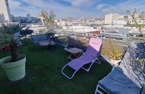 Quartier de la Chapelle Apartment | Romantic apartment with a view of the Sacré-Cœur