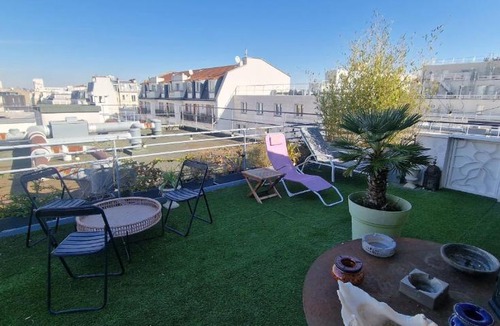 Quartier de la Chapelle Apartment | Romantic apartment with a view of the Sacré-Cœur
