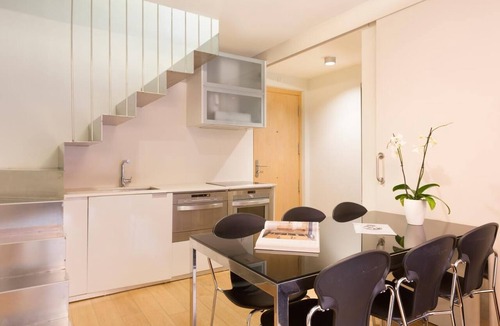 el Fort Pienc Apartment | Rooftop Pools Apartment, by Old Town!