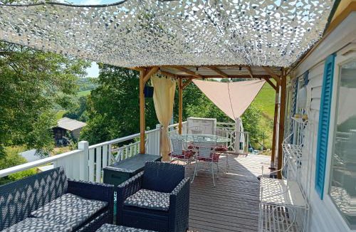 Curvalle House | ROUPILLON A JANET