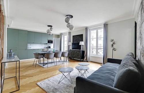 Montmartre Apartment | Rue Lepic - quintessential winding cobblestone street- Take a step into the past