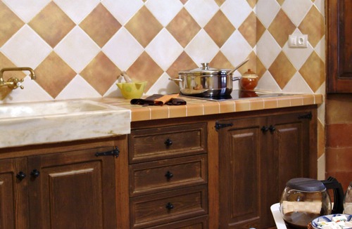 Avinyonet del Penedes Cottage | Rural house with private pool, close to the mountains and vineyards.
