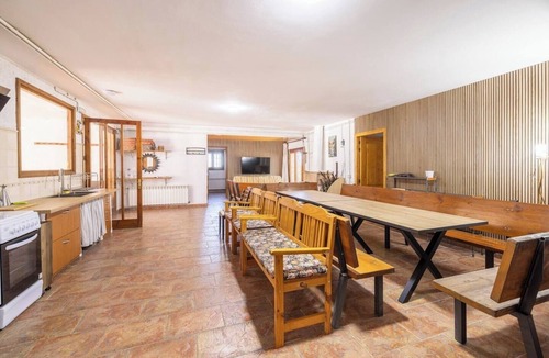 Biosca Cottage | Rural house with swimming pool for groups of up to 15 people
