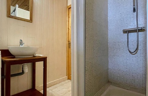 Alleyras Cottage | Rustic family retreat in the Allier Gorges, nature and hiking nearby