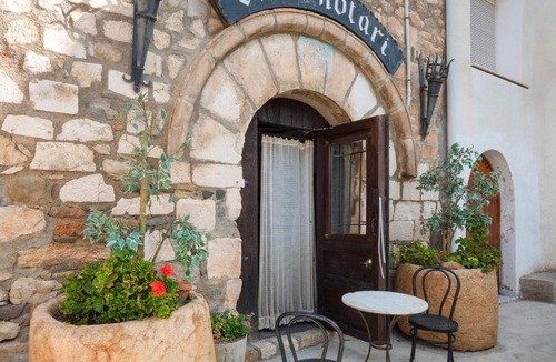 Tolva House | Rustic Holiday Home in Tolva near Mont Rebei Lake