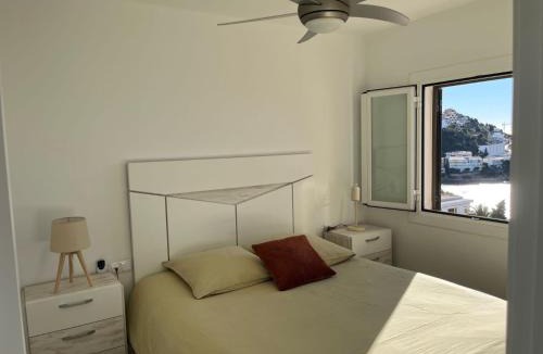 Almadraba-Canyelles Apartment | S1 - Apt 2ch avec terrasse face a la mer, parking inclus