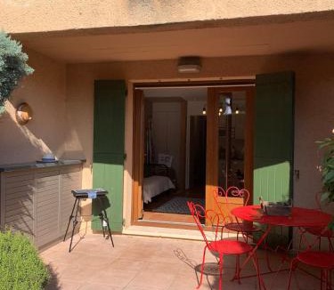 Sablet Apartment | Sablet Ventoux Rando Vignobles Dentelles Pool