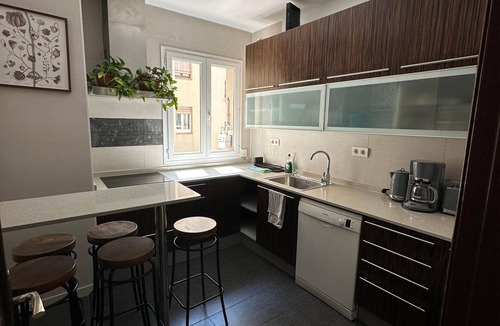 La Sagrada Familia Apartment | Sagrada Familia flat for 9 pple!