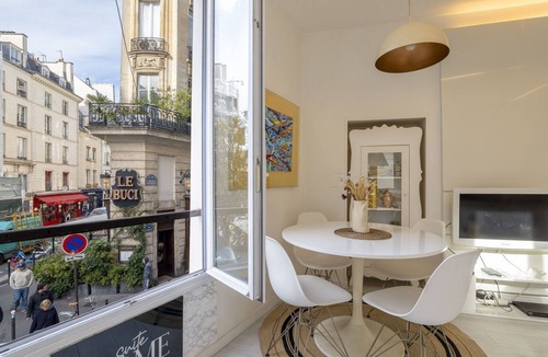 Sorbonne Apartment | Saint-André Charm