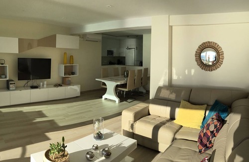 Cap de Salou Apartment | Salou very beautiful air conditioned apartment 1st line sea, wifi, direct sea access, Garage