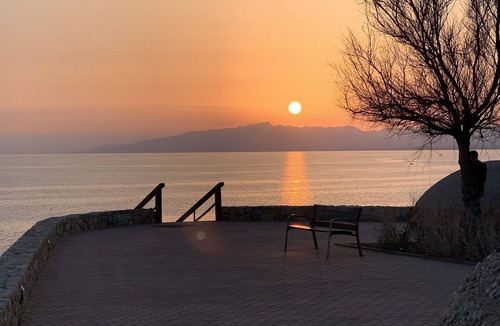 Cap de Salou Apartment | Salou very beautiful air conditioned apartment 1st line sea, wifi, direct sea access, Garage