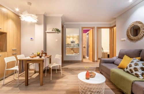Basurtu Apartment | San Mames Termibus with parking by Aston Rentals