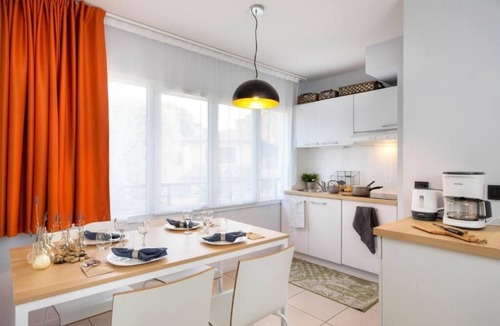 Mougins Hotel | Scenic Riviera Gateway! Spacious Room w/Kitchen and Living Space