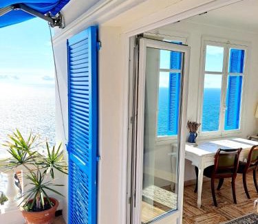 Roquebrune-Cap-Martin Apartment | Sea view studio terrasse Cap Martin/Monaco