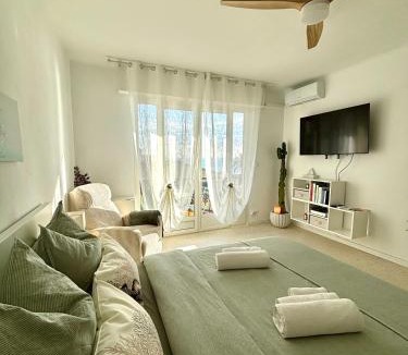 Menton Apartment | Sea View Studio with Balcony, Near Italy & Monaco