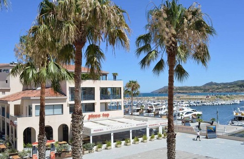 Plage d'Argeles Apartment | Seaside 2BR/1BA Apt with Balcony, Sleeps 6 - Near Beach, Elevator, Prime Location!