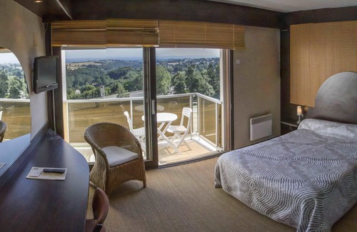 Baraqueville Hotel | Segala Plein Ciel Rodez