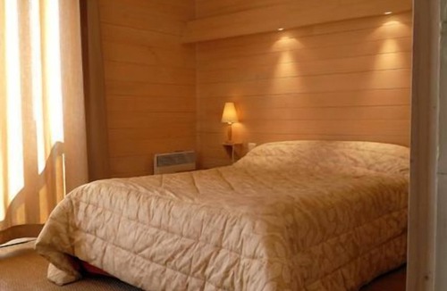 Baraqueville Hotel | Segala Plein Ciel Rodez
