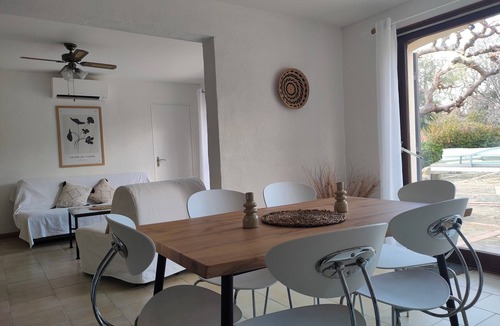 Montesquieu-des-Alberes Apartment | Self-catering 2-bedroom apartment with pool and garden