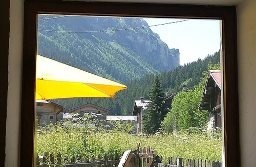 Pralognan-la-Vanoise Ski Chalet | Semi-detached Chalet with Garden, 2 Bedrooms, Pets Allowed