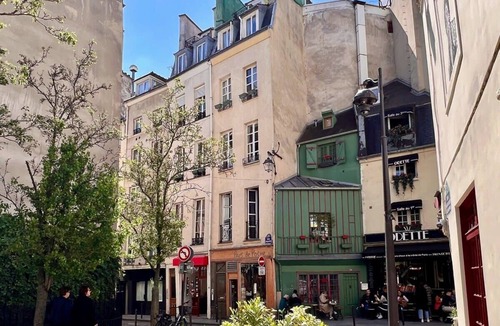 Sorbonne Apartment | Serenity : Meditation at Notre - Dame — AC