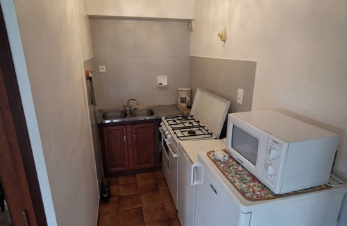 Sazos Apartment | Single-storey studio overlooking the Luz St Sauveur valley - private garden