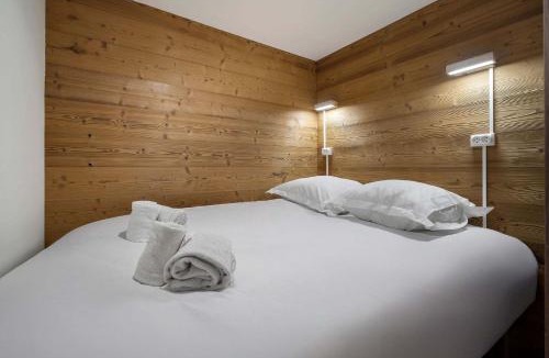 Val-Thorens Apartment | Ski in and out Bright Alpine Flat with Mountain view