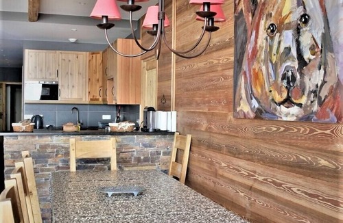 Tignes le Lac Apartment | Ski-In Apartment - Breathtaking Mountain Views - Sauna, Home Theater, 12 Guests
