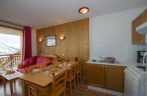 Montgellafrey Apartment | Ski-in/ski-out & foot of the slopes, swimming pool, sauna, terrace, balcony, parking, tv, 30-35m²