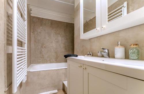 Meribel-Mottaret Apartment | Ski-In Out Mountain Apt with Balcony in Meribel